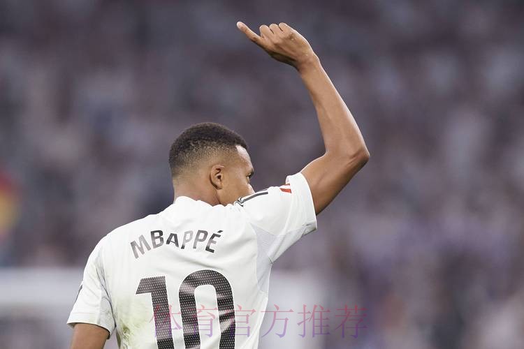 西甲-皇马2-0九人塞维利亚 姆巴佩造红牌+贴地斩